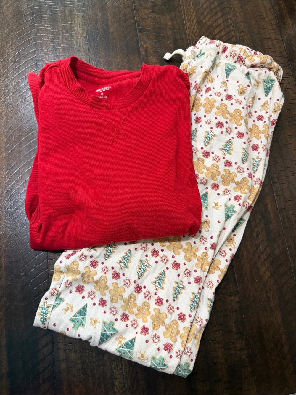 Burt’s Bees Adult Medium Holiday Pajama Set